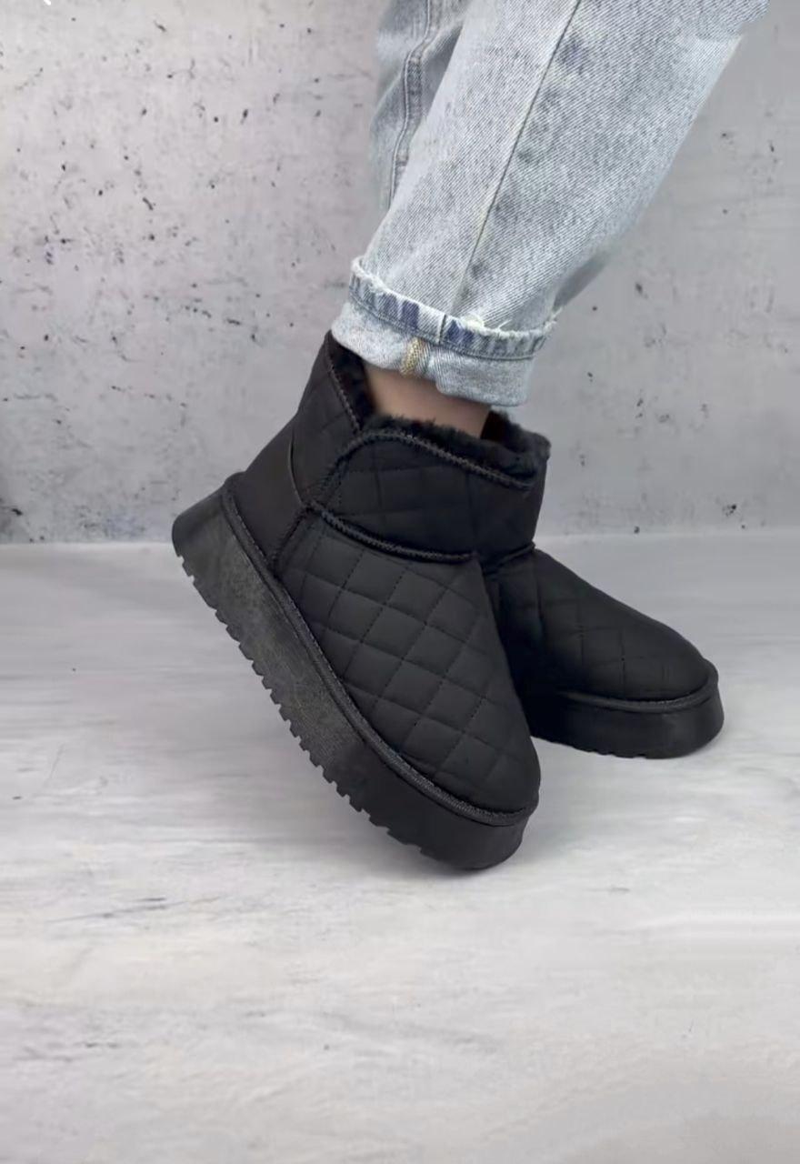 ЧОРНІ Уги UGG BLACK екошкіра зі стьобаним верхом низькі на високій платформі жіночі