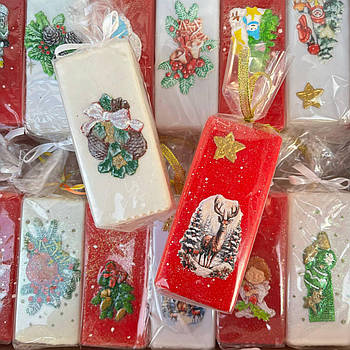 Свічка стовпчик новорічний з аплікацією 11*5 см