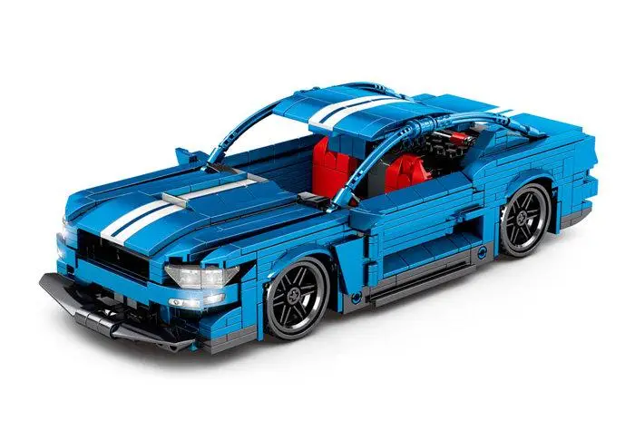 Конструктор для хлопчиків "Інерційний автомобіль Ford Mustang", 27см, 827 деталей, 8409