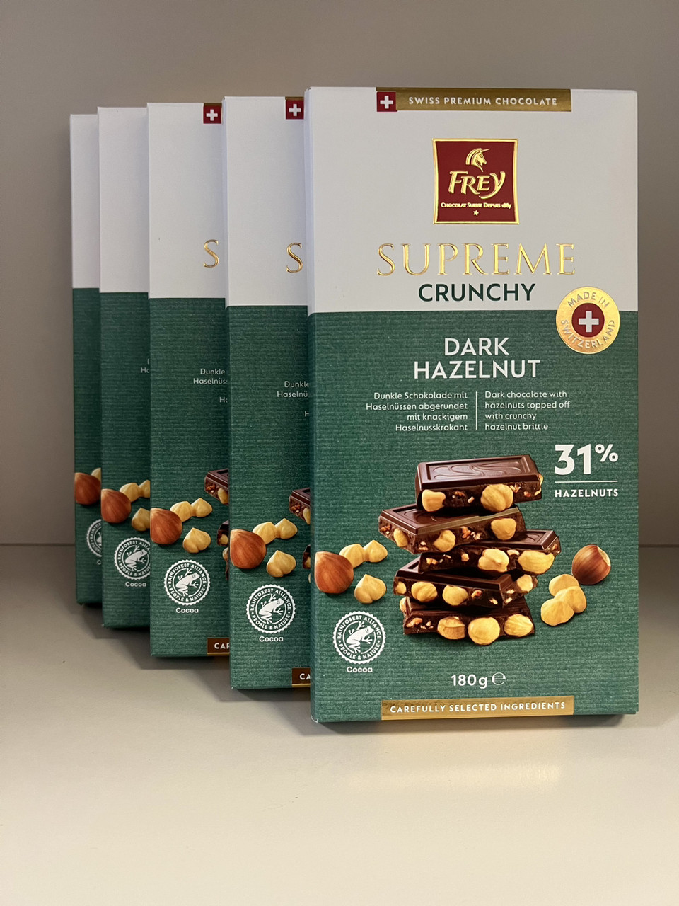 Frey Supreme Темний шоколад 31% фундука 180g