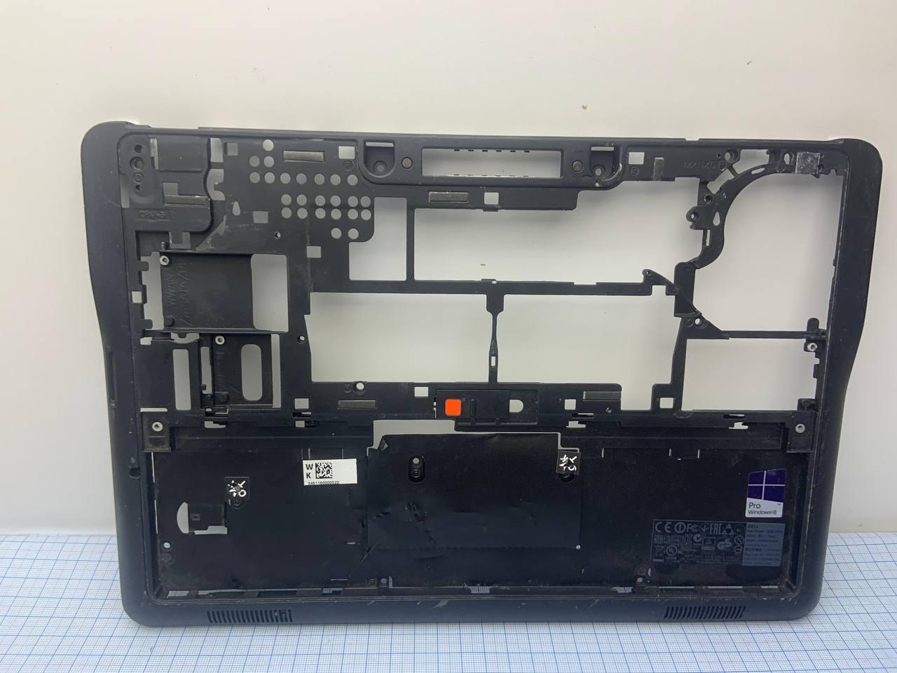 Dell latitude E7240 Корпус D (нижня частина корпусу)(AM0VM000102) 3А