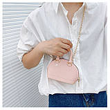 Жіноча маленька сумка 10447 крос-боді на ланцюжку рожева, фото 2