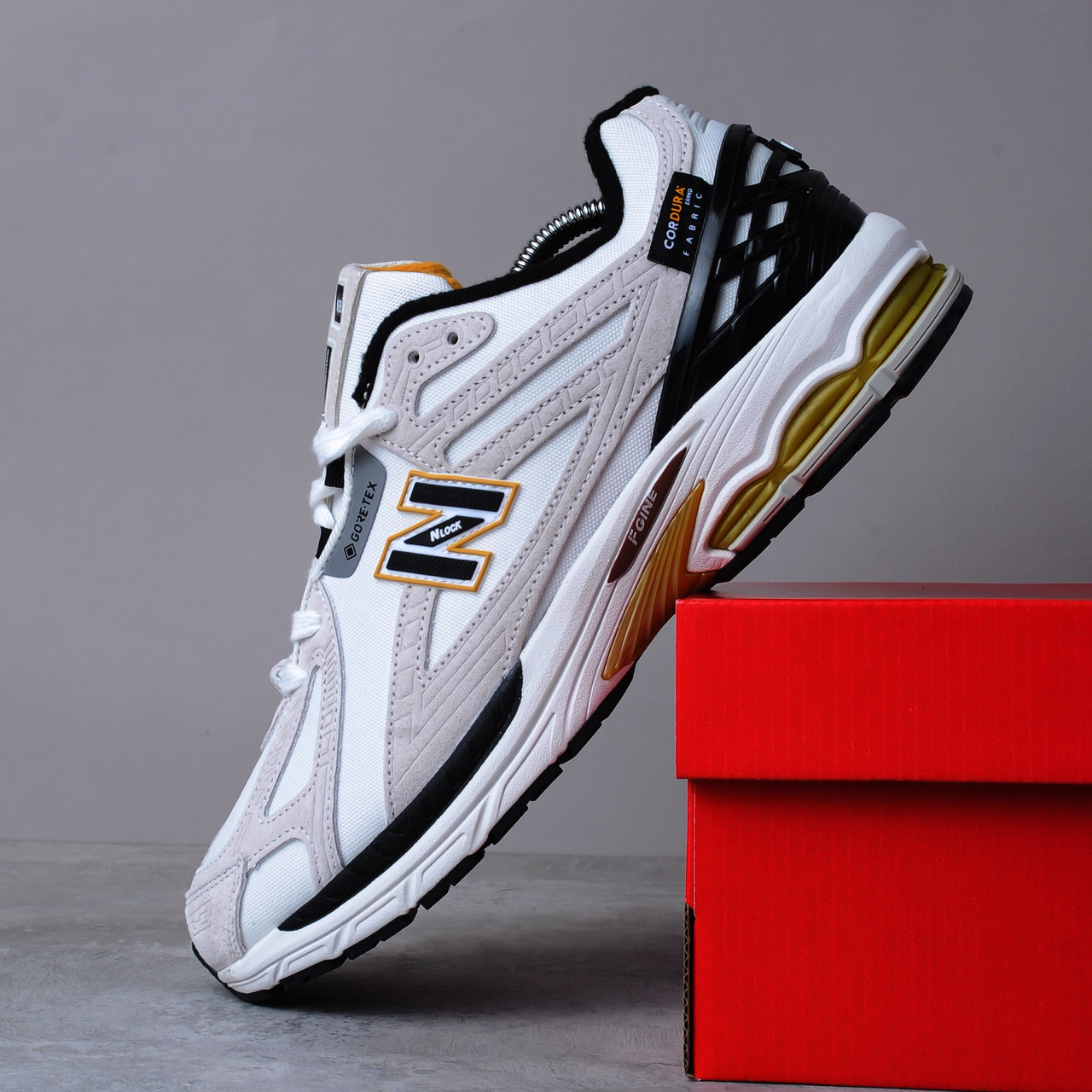 Кросівки New Balance 1906R бежеві термо