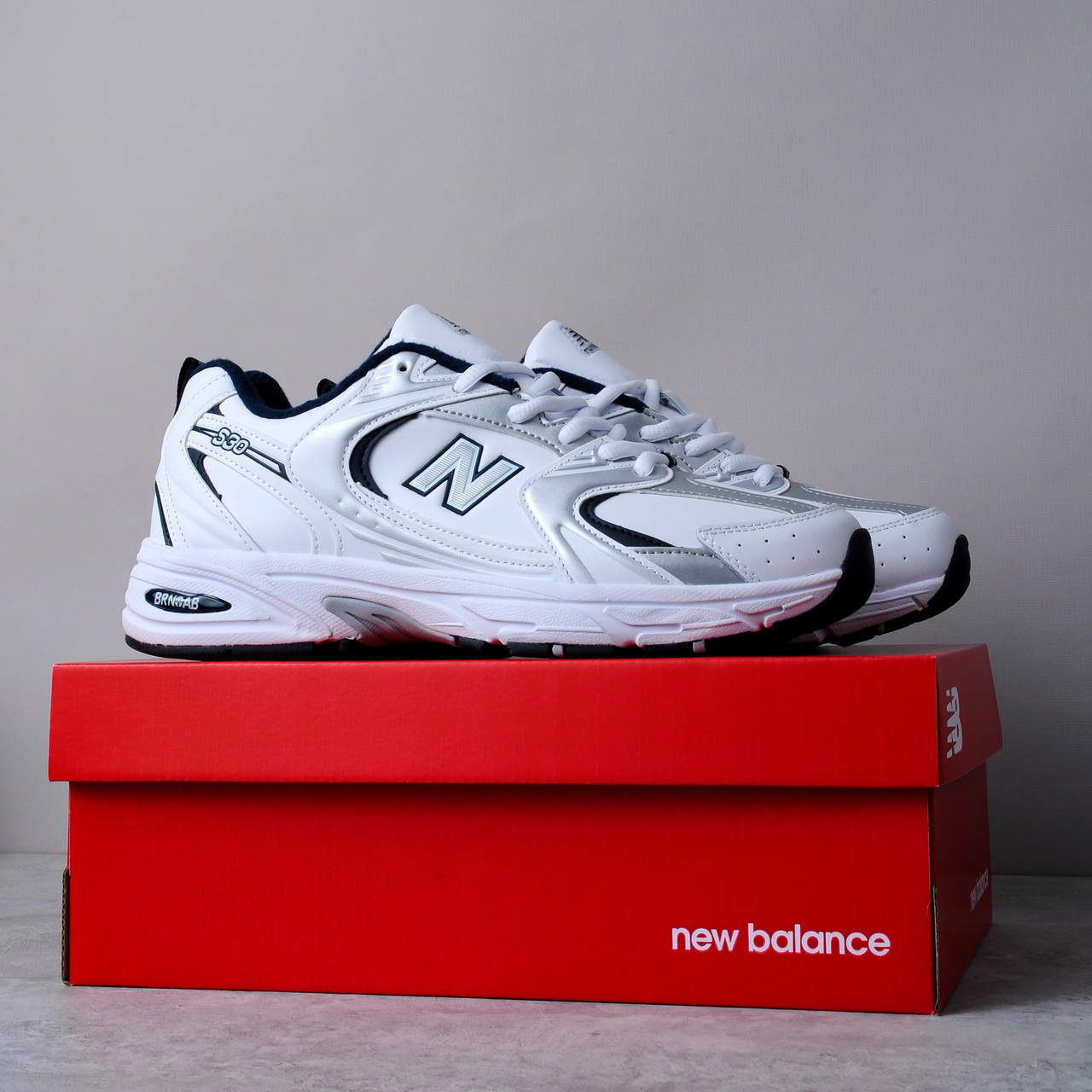 Кросівки New Balance 530 білі шкіряні Термо
