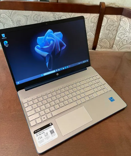 Б/в Ультрабук HP 15-dy2792wm 15.6" 1366x768| Core i3-1115G4| 8 GB RAM| 256 GB SSD| UHD for 11th Gen