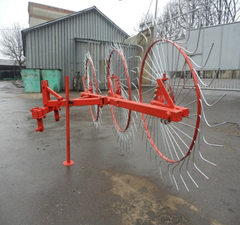 Граблі ворошки "Володар" на квадратній трубі (3 сонечка, спиця оцинкована)