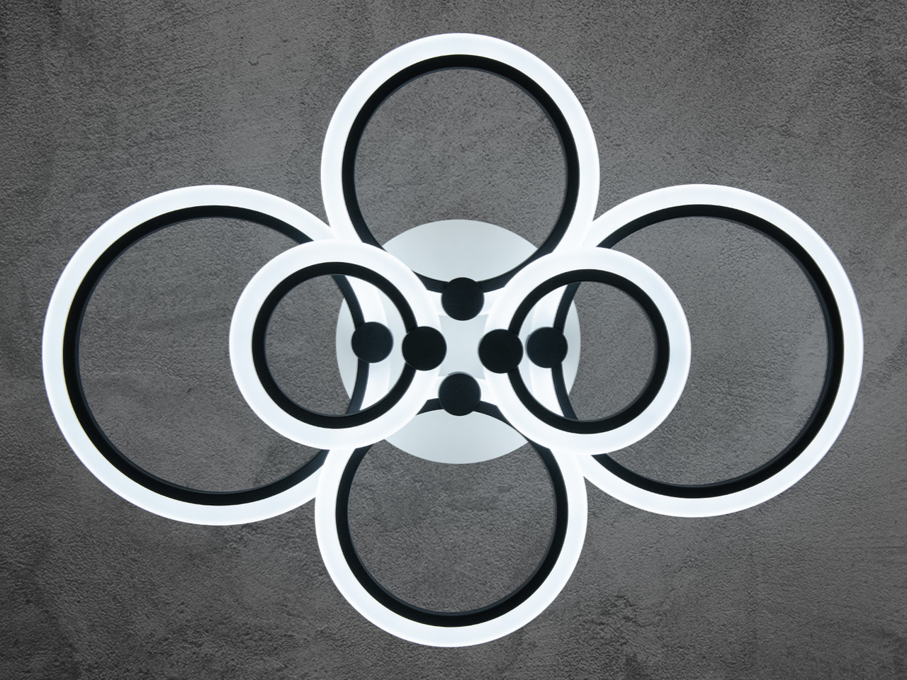 Гармонійна LED люстра в дитячу з пультом, колір чорний, 90 W на 13 м2 A8022-6BKDIM-LS