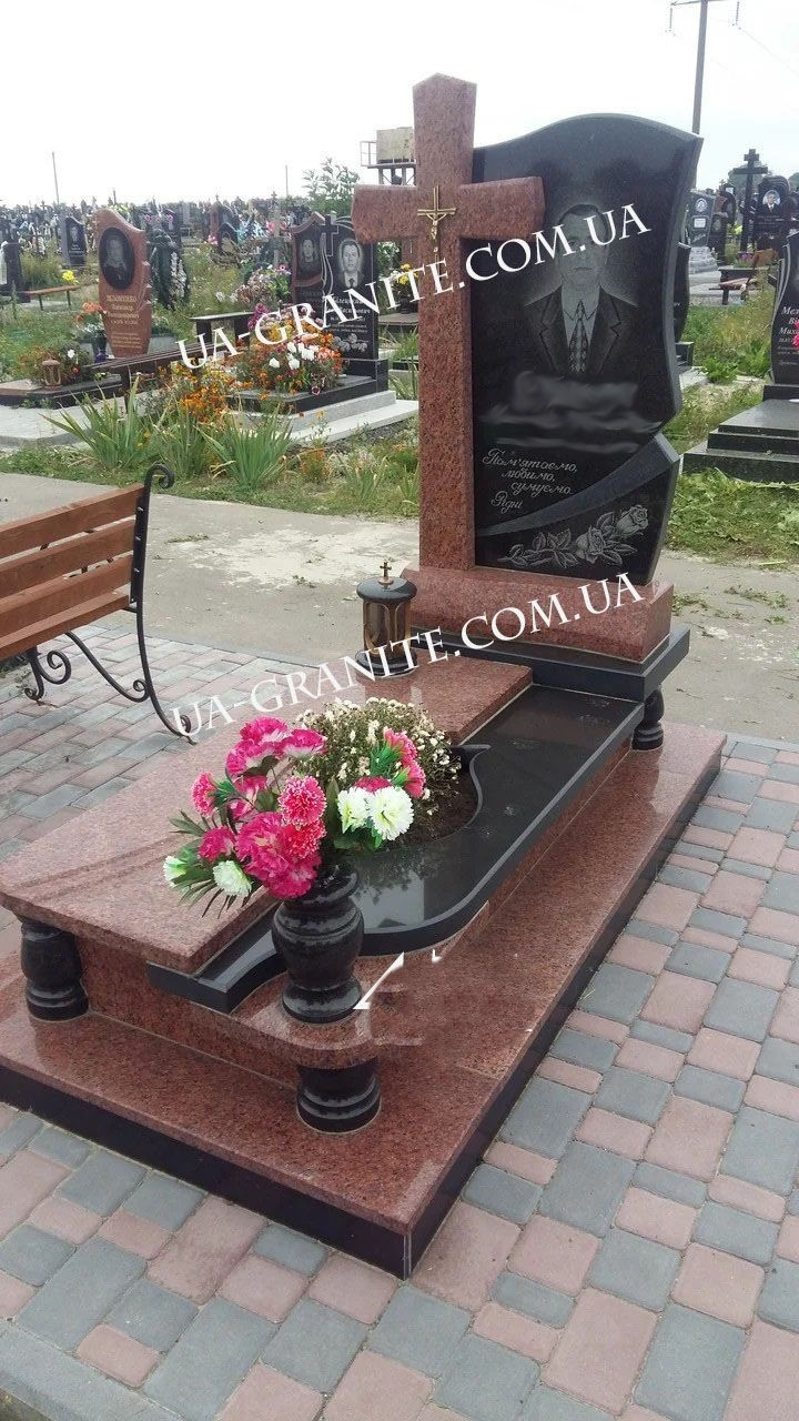 Пам'ятники хрест із граніту 1000*2000