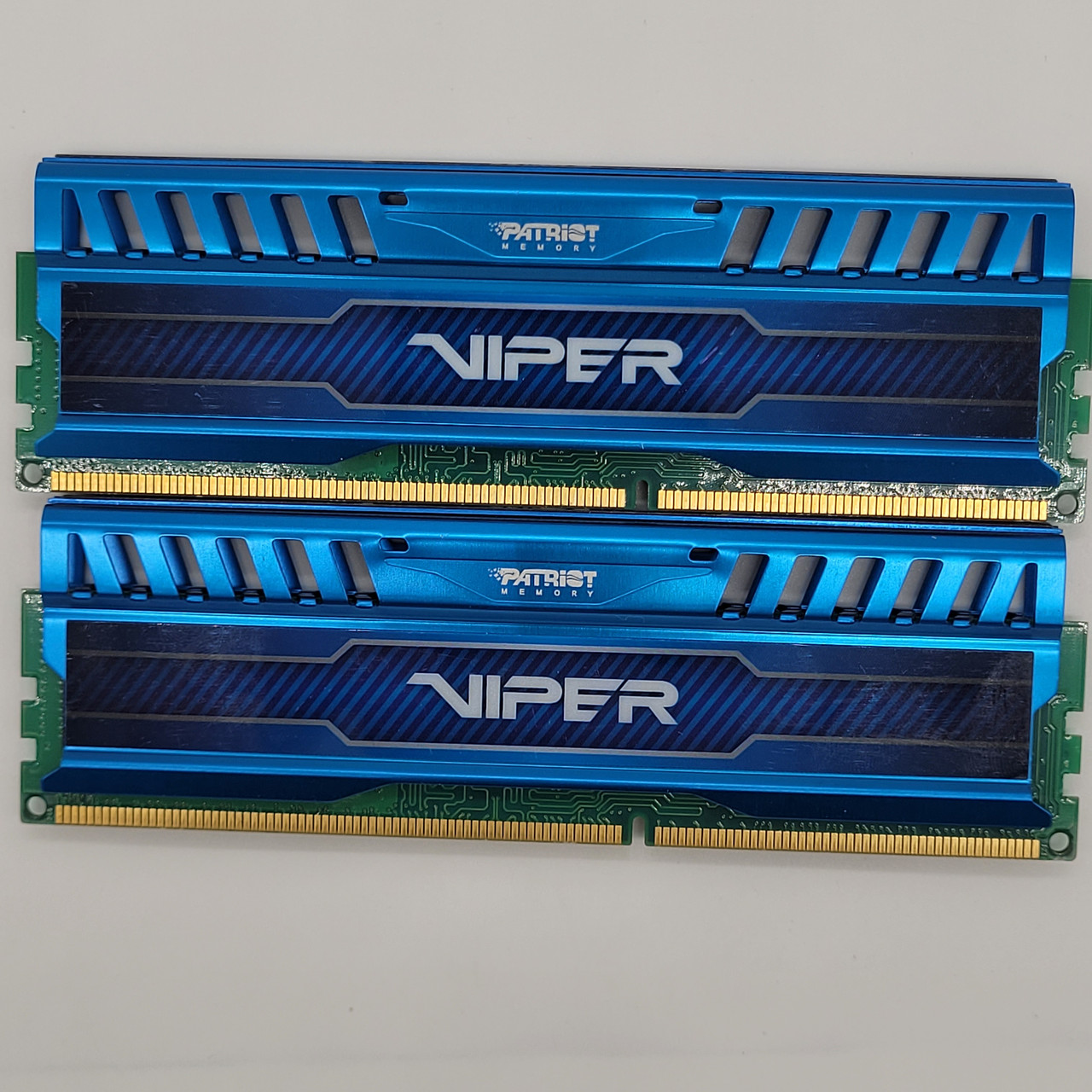 Пара ігрової оперативної пам'яті Patriot Viper DDR3 8Gb (2x4Gb) 1600MHz 12800 1R8 CL9 (PV38G160C9KBL) Б/В