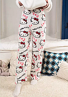 Піжамні плюшеві штани з принтом Хеллоу Кітті М білі