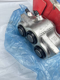 Циліндр гальмівний Ніва прав оригінал