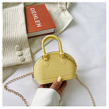 Жіноча маленька сумка 10447 крос-боді на ланцюжку жовта, фото 3