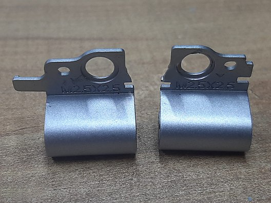 HP ProBook 430 G4 Заглушки на петлі б/у