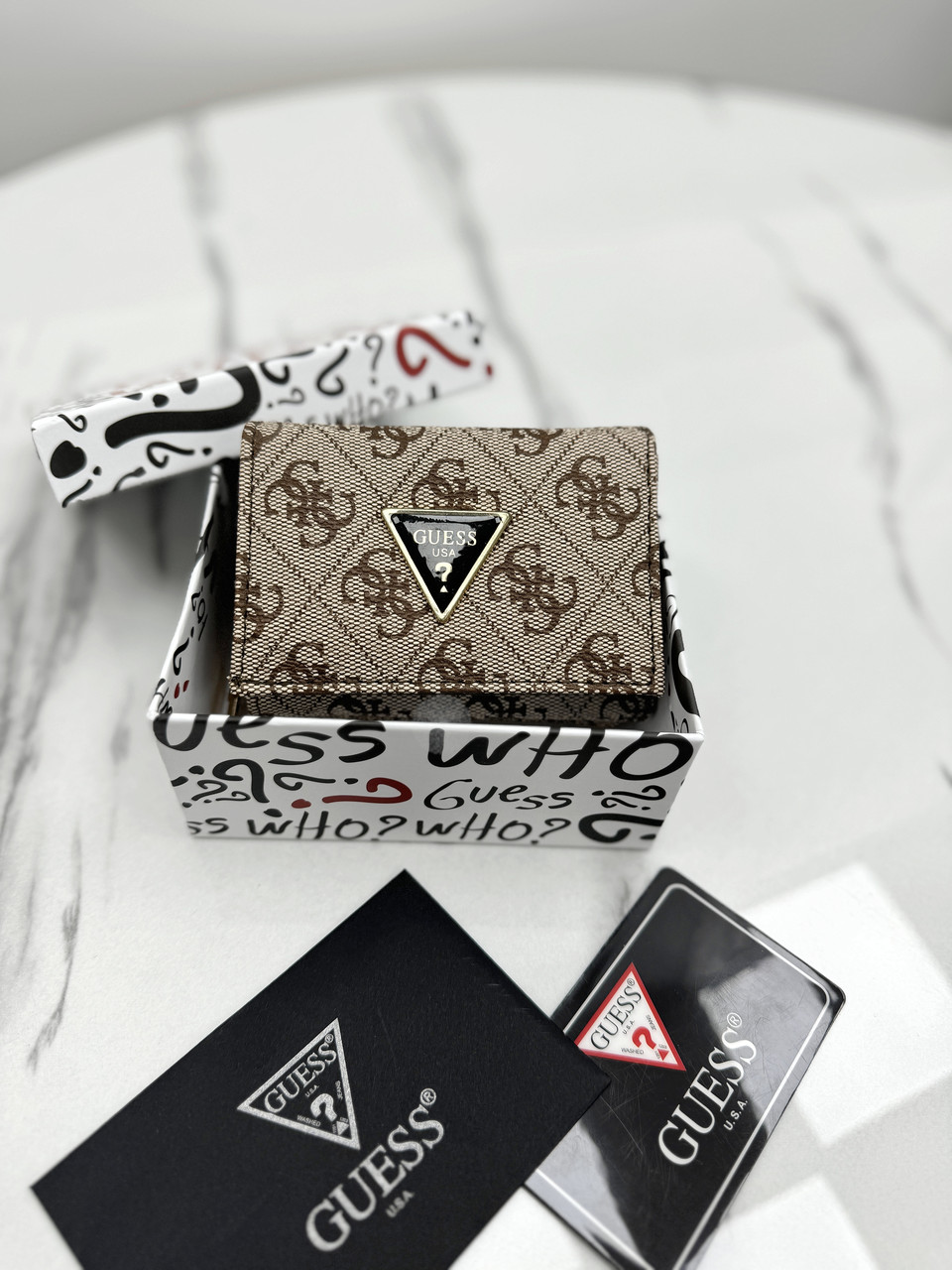 Гаманець Guess жіночий мініконверт Гаманець Гесс бежевий строчка