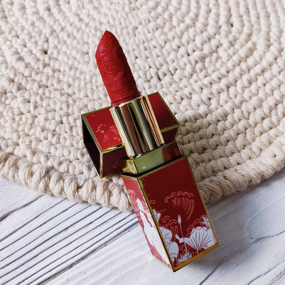 Помада для губ із різьбленим візерунком (№1), фото 1