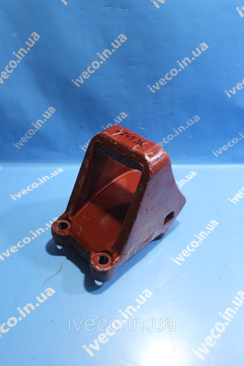Кронштейн кріплення ресори Iveco Trakker EuroTrakker 8160830 8164042