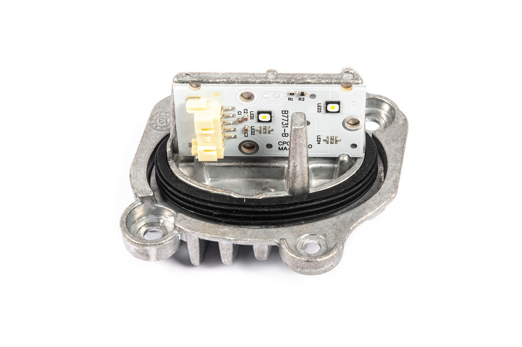Led-модуль у фару 63117388924/2 (1 шт правий) для бмв 2 серія F22/23 рр