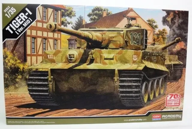 TIGER-I MID VER. Збірна модель у масштабі 1/35. Academy 13287