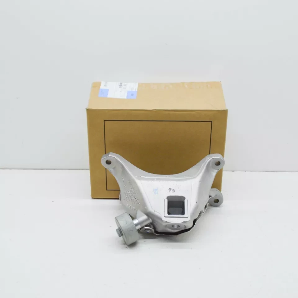 Кронштейн двигуна правий BMW b58, 22119470132