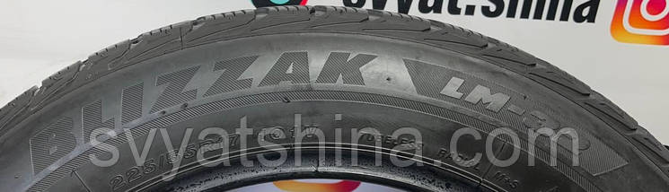 Шини легкові 225/55R17 BRIDGESTONE BLIZZAK LM-32 зима, фото 2