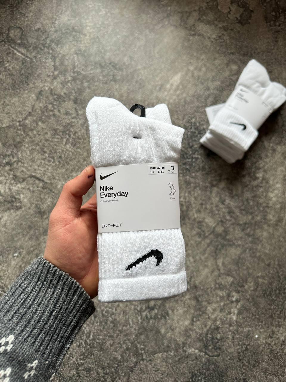 Набір високі чоловічі шкарпетки Nike Everyday Dri-Fit (упаковка 3 пари)