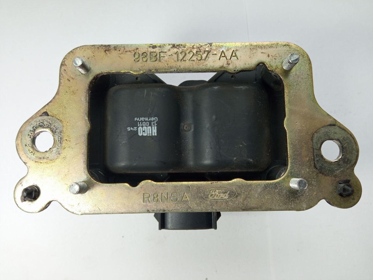 Катушка запалювання Ford Fiesta HUGO 245 138811 / 245138811 / 98BF-12257-AA / 98BF12257AA