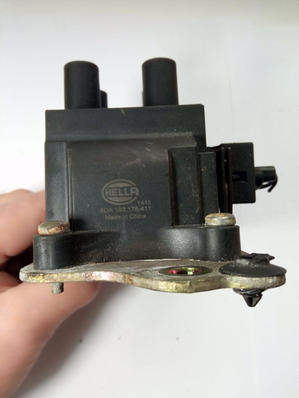 Катушка запалювання Ford Fiesta Hella 1415 / 5DA 193.175-411 / 5DA193175411 / 98BF.12257-AA / 98BF12257AA