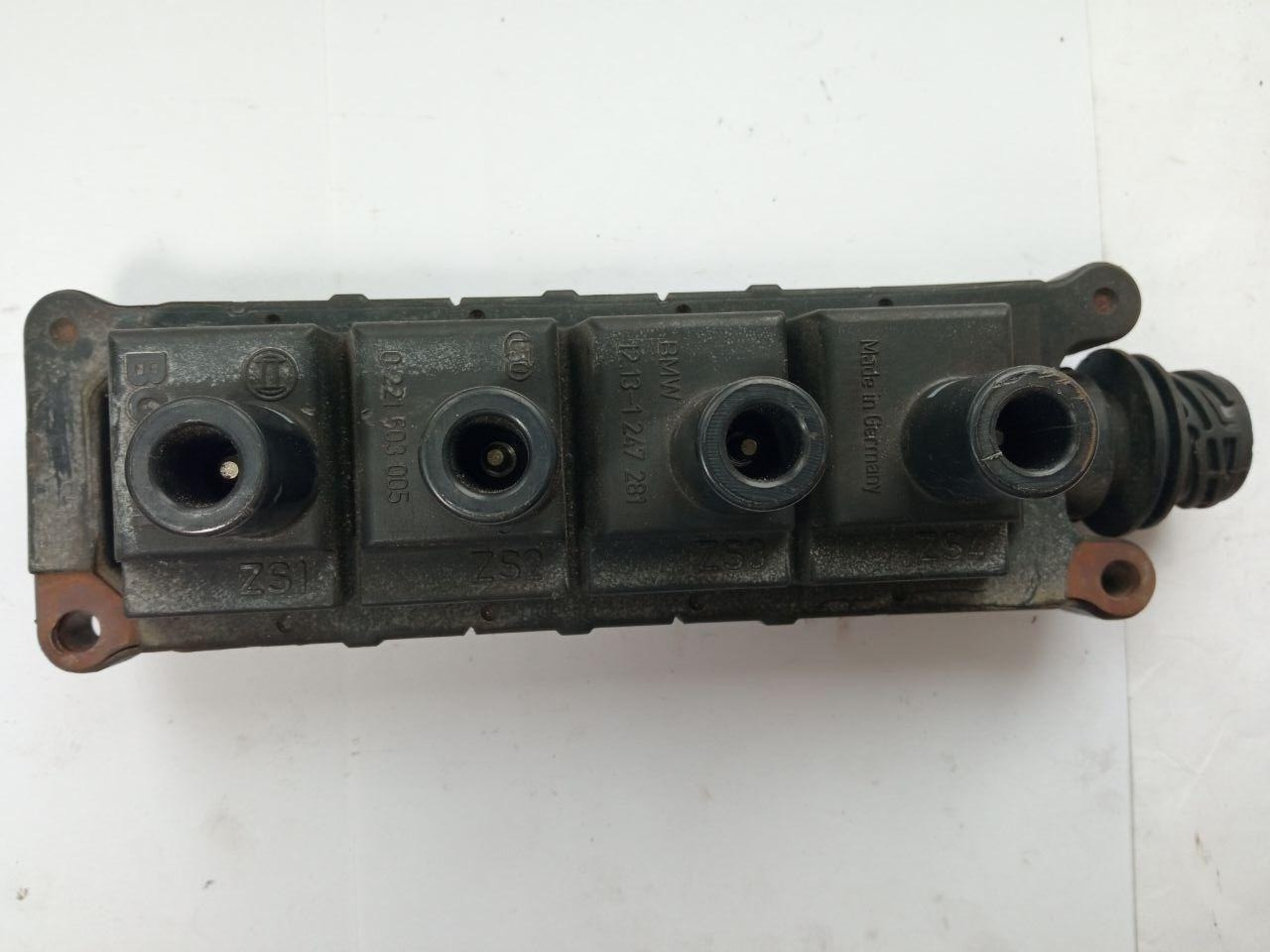 Катушка запалювання BMW E36 Bosch 0 221 503 005 / 0221503005 / 12.13-1 247 281 / 12131247281