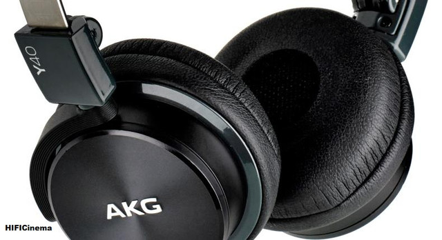 Навушники напіввідкритого типу AKG Y40