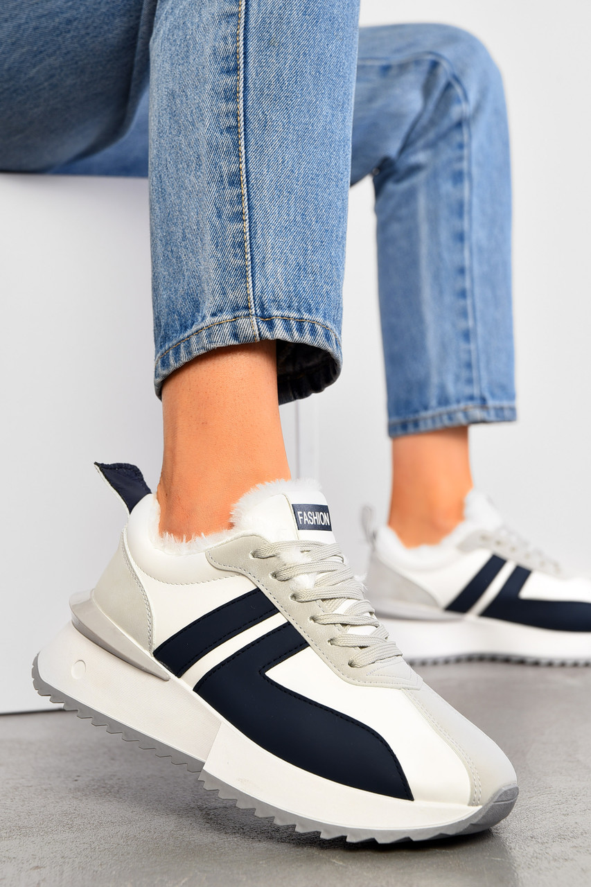 Кросівки жіночі зимові білого кольору на шнурівці 195023T Безкоштовна доставка, фото 1