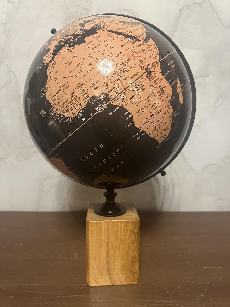 Глобус на підставці дерево метал 48*33 см Гранд Презент