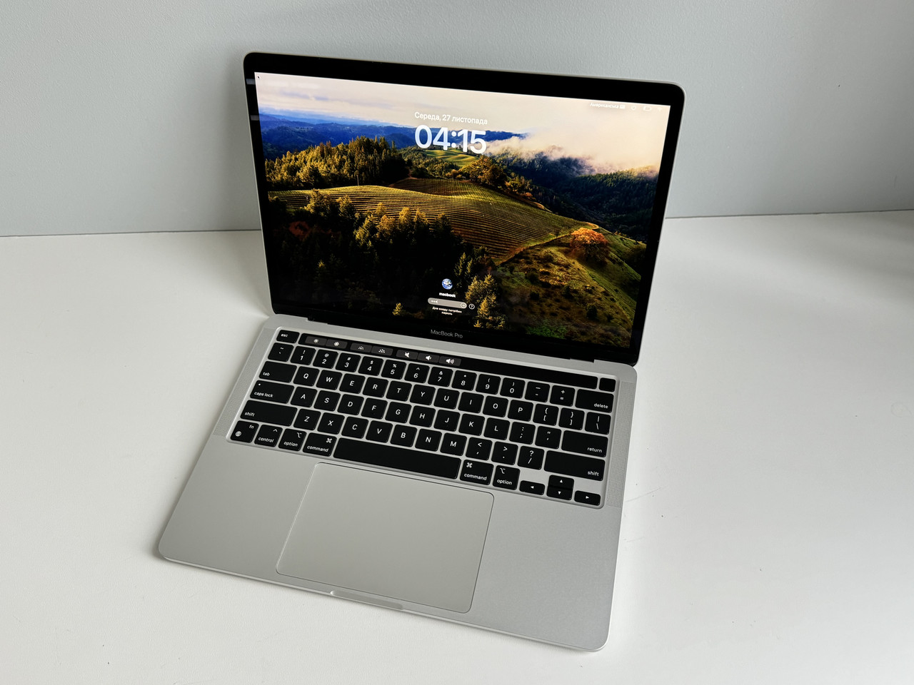 Ноутбук Apple Macbook Pro 13 M1 2020 A2338 Touchbar 8GB 256GB SSD Оригінал! Ноутбук Apple Macbook Pro 13 M1 2020 A2338 Touchbar 8GB 256GB SSD Оригінал!