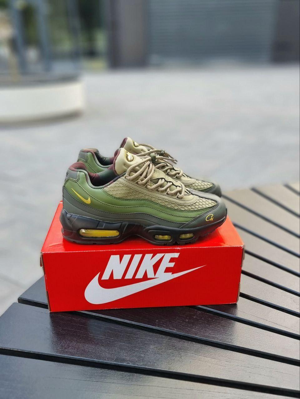 Чоловічі спортивні кросівки Nike Air Max 95 (зелені) стильні повсякденні кроси 01325 Найк vkross