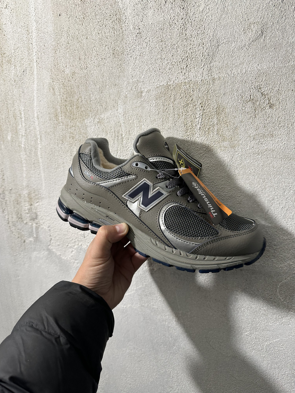 Чоловічі зимові кросівки New Balance 2002R Grey Gore-Tex Winter Fur (хакі) низькі теплі кроси хутро art0529 vkross