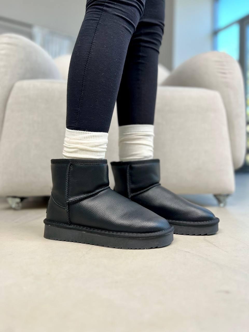 Жіночі повсякденні уги UGG Mini (чорні) модне зимове взуття Ar1173 Уги vkross