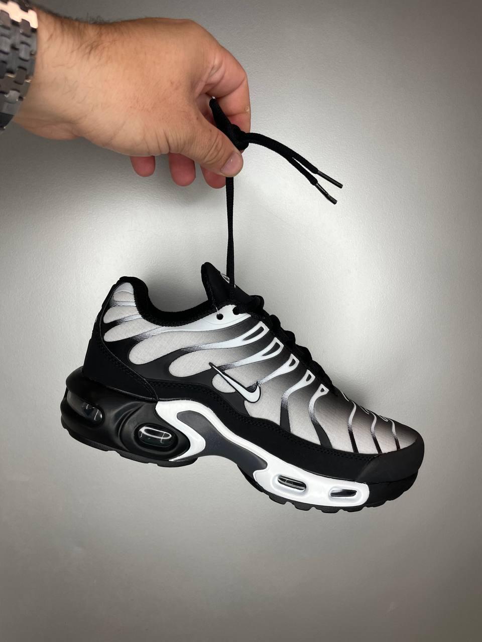 Жіночі осінні кросівки Nike Air MAX TN gore-tex black white (чорні з білим) стильні кроси Ar99613 Найк vkross