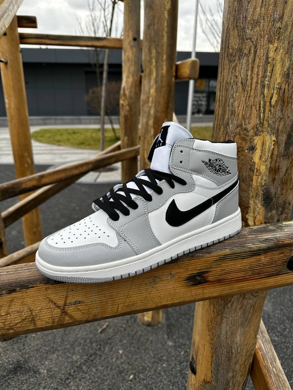 Чоловічі кросівки Nike Air Jordan 1 OG (біло-сірі) модні повсякденні кроси 159-18 Найк vkross