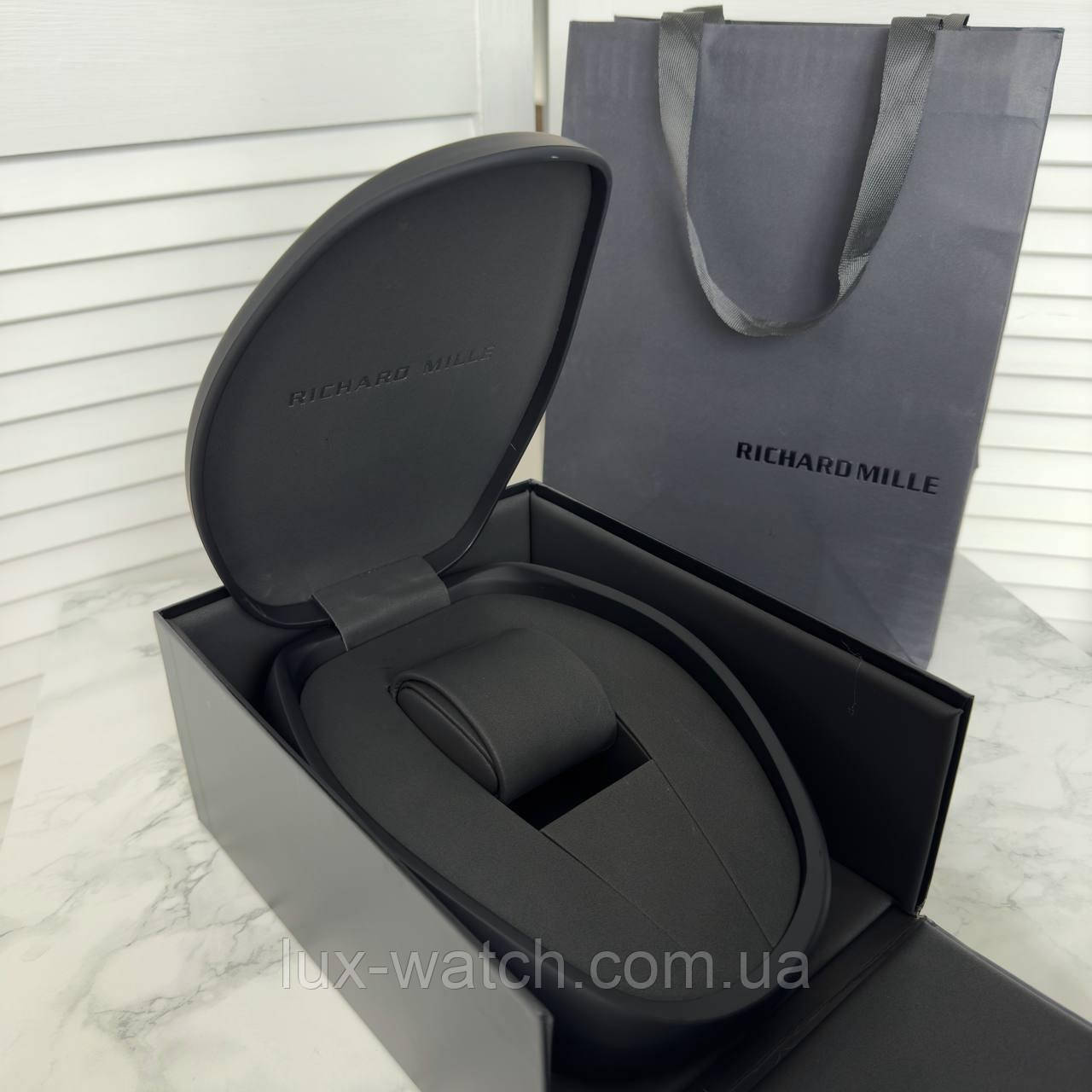 Фірмова коробка під годинник Richard Mille