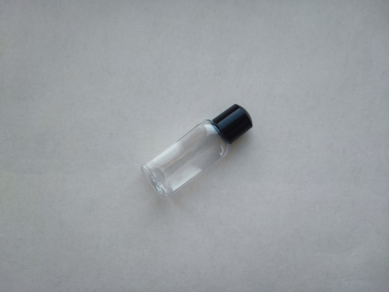 30 - 32 мл ПЕТ Овал прозорий флакон з чорною гладкою закруткою, ковпачком, кришкою, пробкою