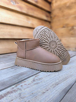 Уги РИЖІ CAMEL екошкіра Міні з лейбл UGG короткі на високій платформі зима жіночі, фото 4