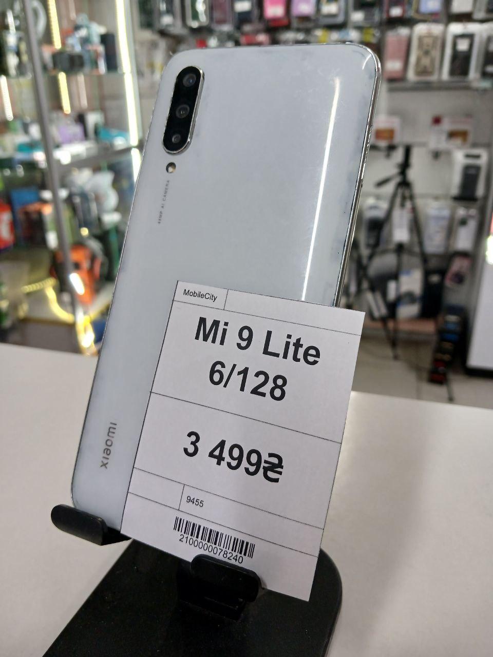 Акція Б/в  Xiaomi Mi 9 Lite 6/128Gb
