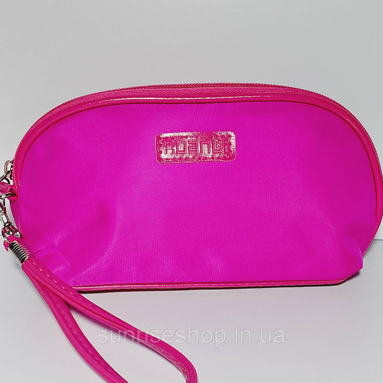 Косметичка жіноча овальної форми