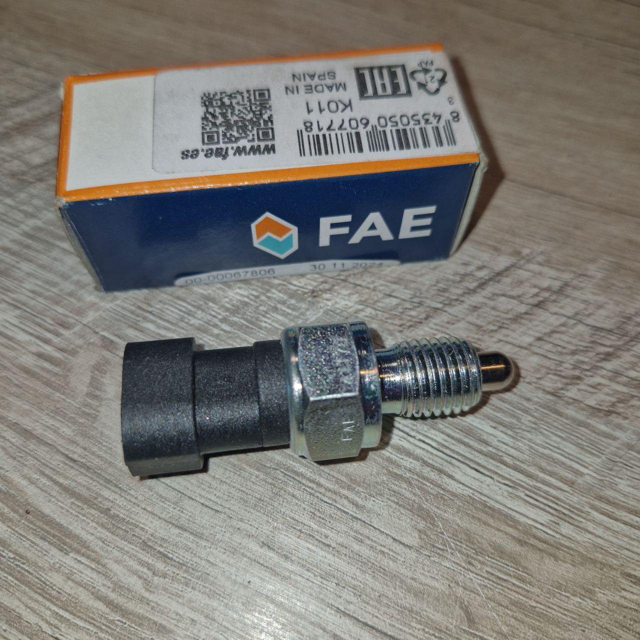 Датчик заднього ходу FAE 41170 OPEL OMEGA A/B