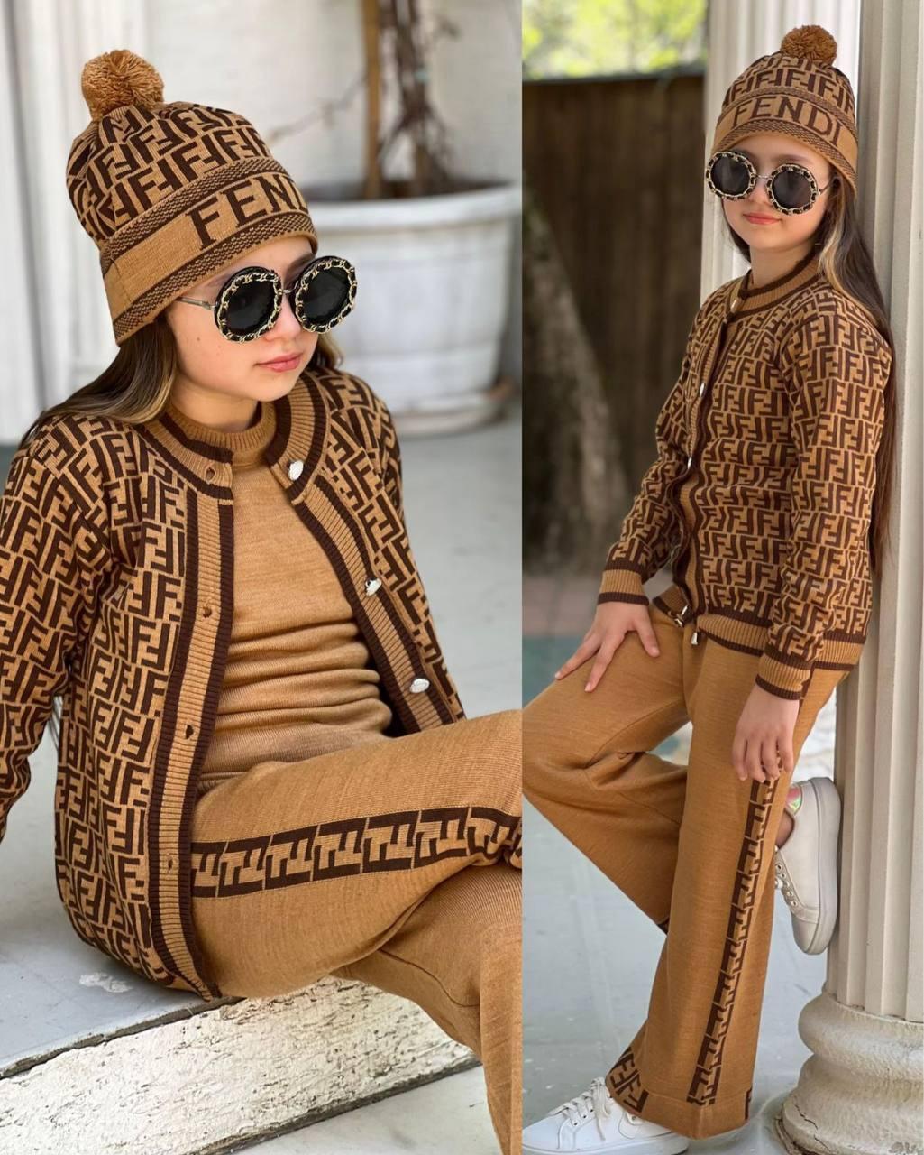 В'язаний трикотажний костюм Fendi для дівчинки
