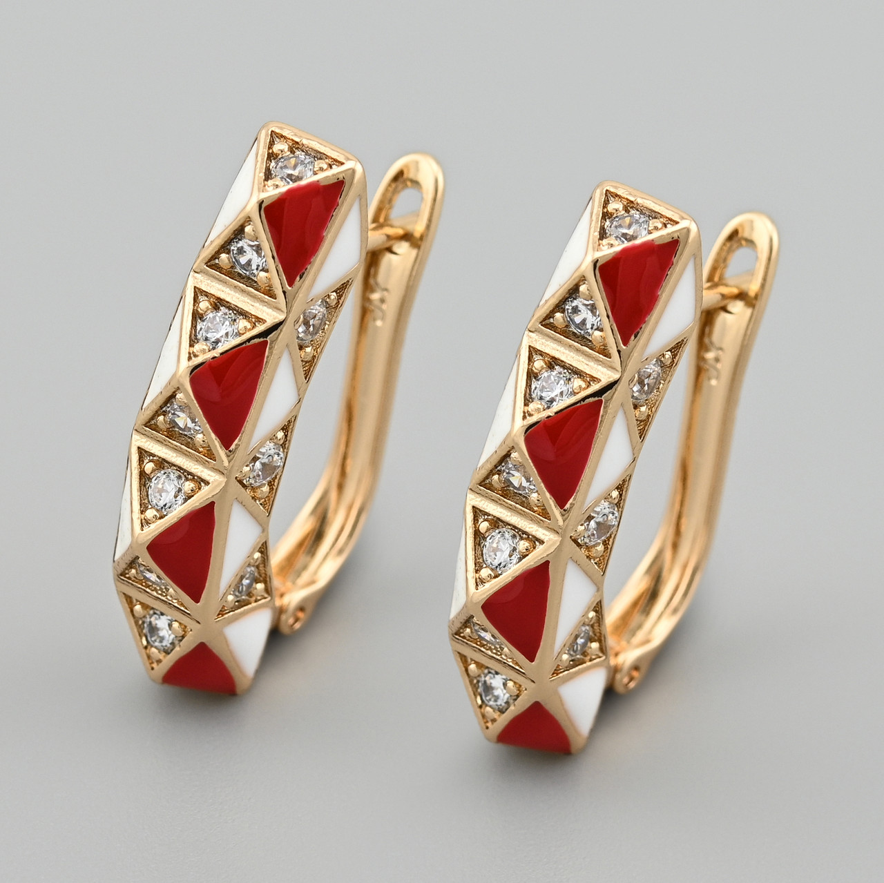 Сережки Геометрія 48747 розмір 23х5 мм білі фіаніти червона емаль вага 5.8 г позолота 18К, фото 1