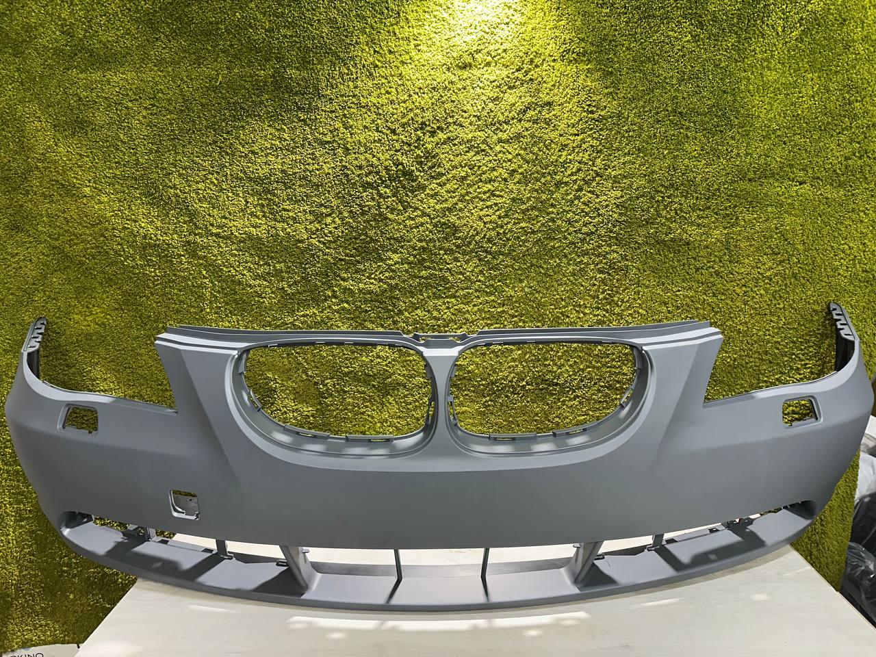 Передній новий бампер BMW E60 E61 2003-2010 БМВ 5 E60-E61 51117111739, фото 1