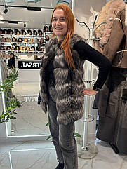 Жіноча жилетка з чорнобурки