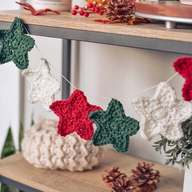 В'язана новорічна гірлянда