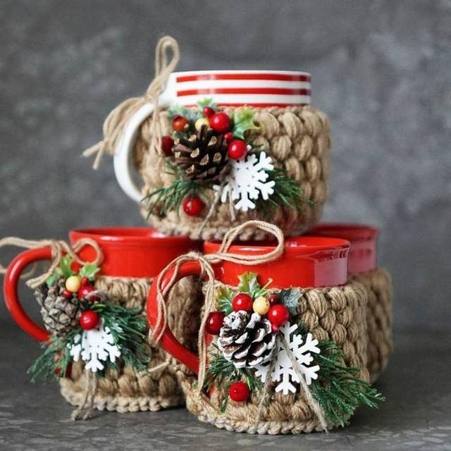 Новорічний в'язаний декор