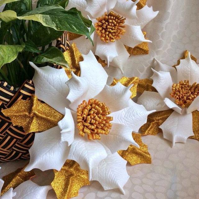 Різдвяна пуансетія з фоамірану